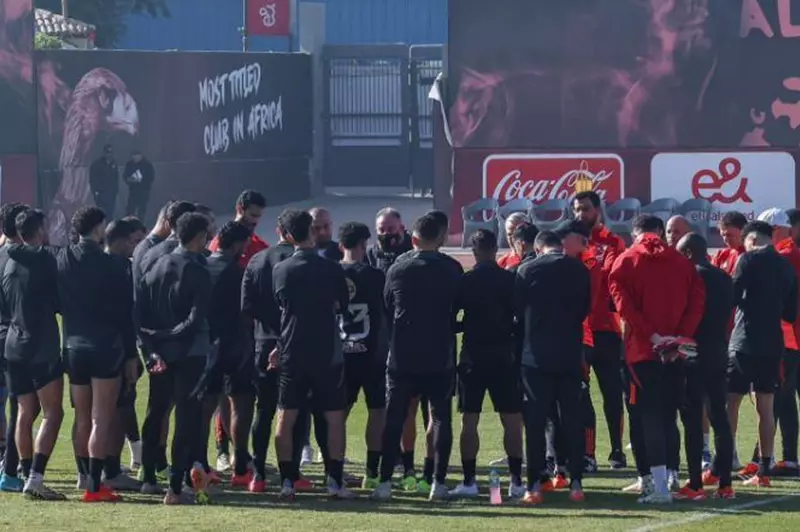 محمود الخطيب في مران الأهلي